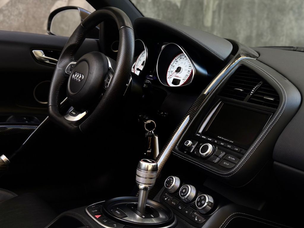 2012 Audi R8 Image 33