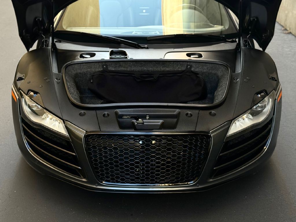2012 Audi R8 Image 37