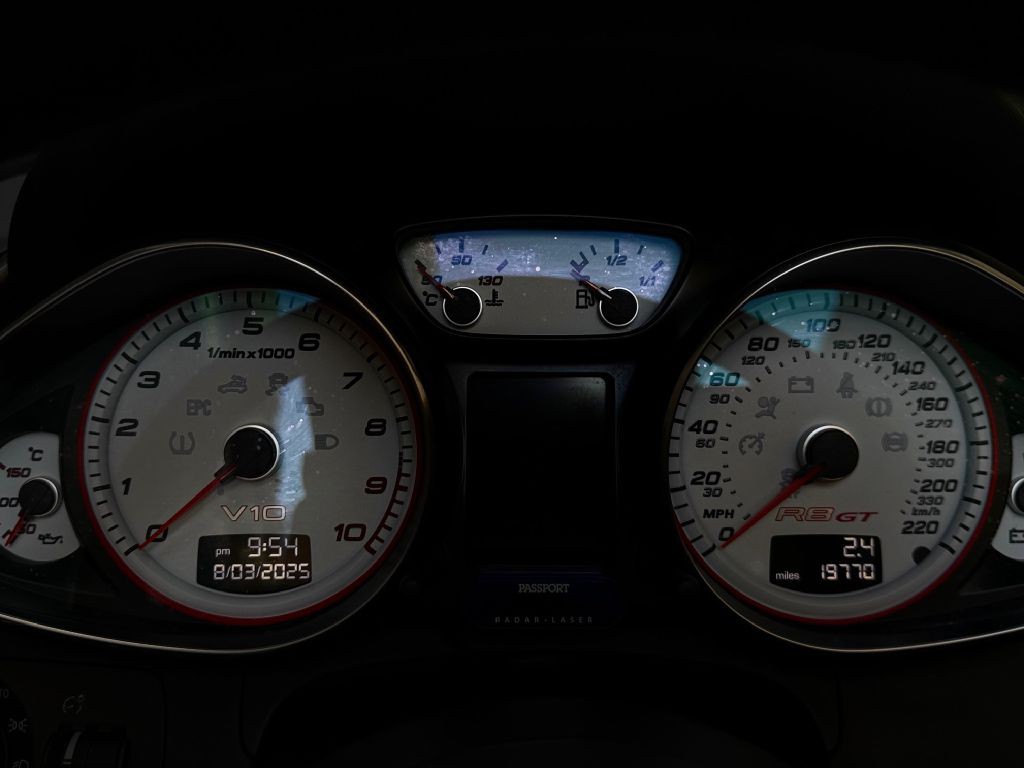 2012 Audi R8 Image 38