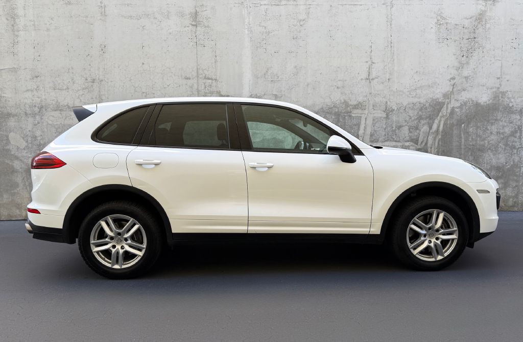 2018 Porsche Cayenne Image 13