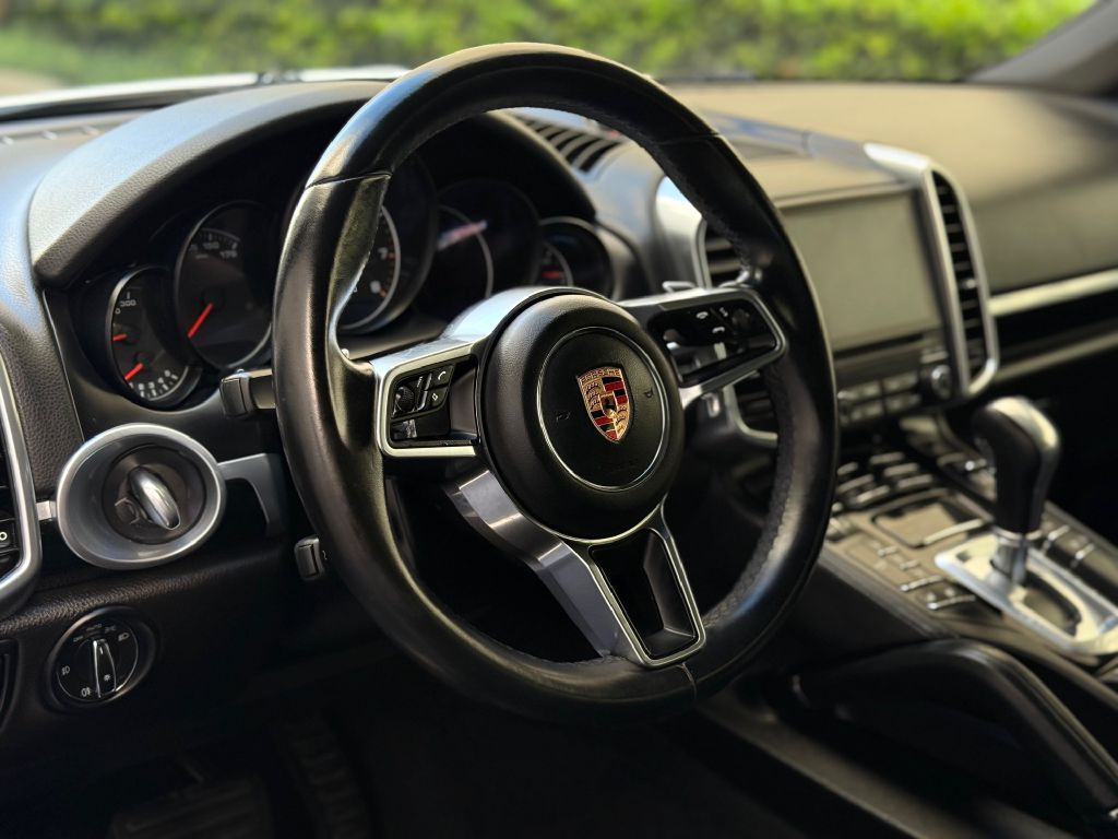 2018 Porsche Cayenne Image 20