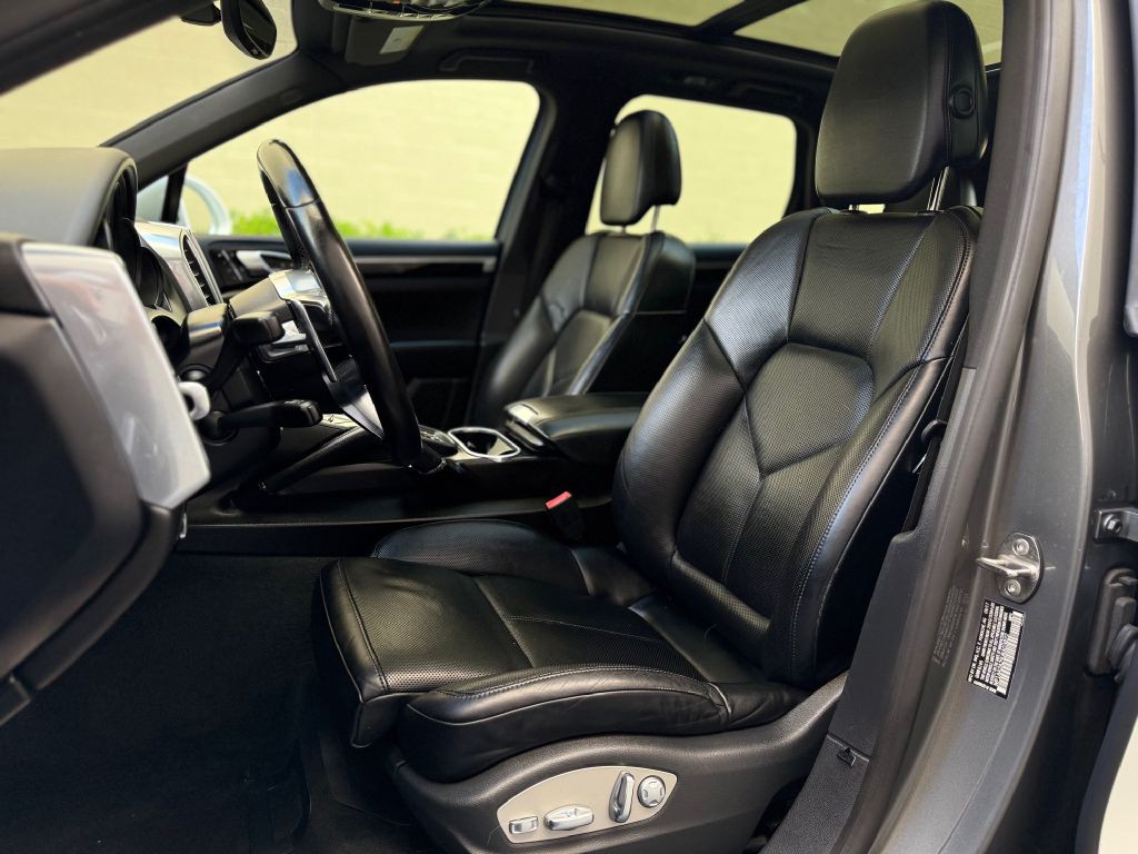 2018 Porsche Cayenne Image 21