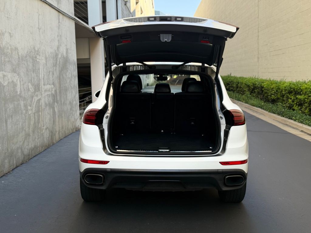 2018 Porsche Cayenne Image 25