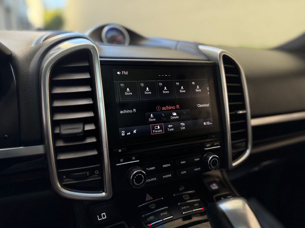 2018 Porsche Cayenne Image 35