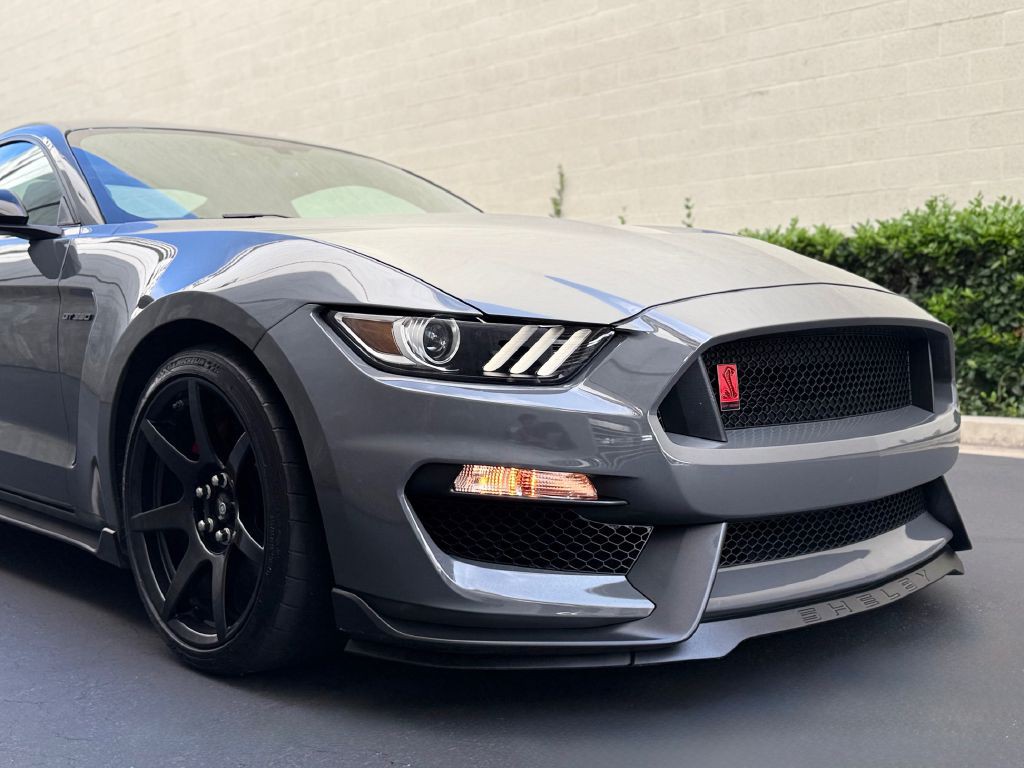 2018 Ford Mustang Image 16