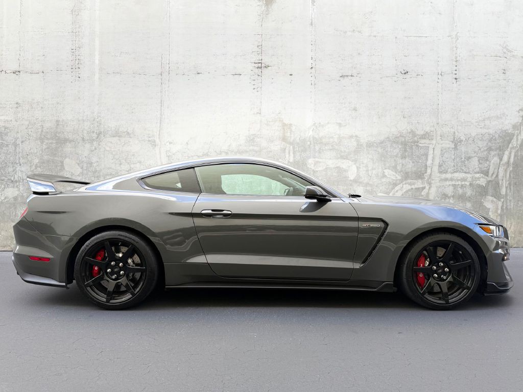 2018 Ford Mustang Image 19
