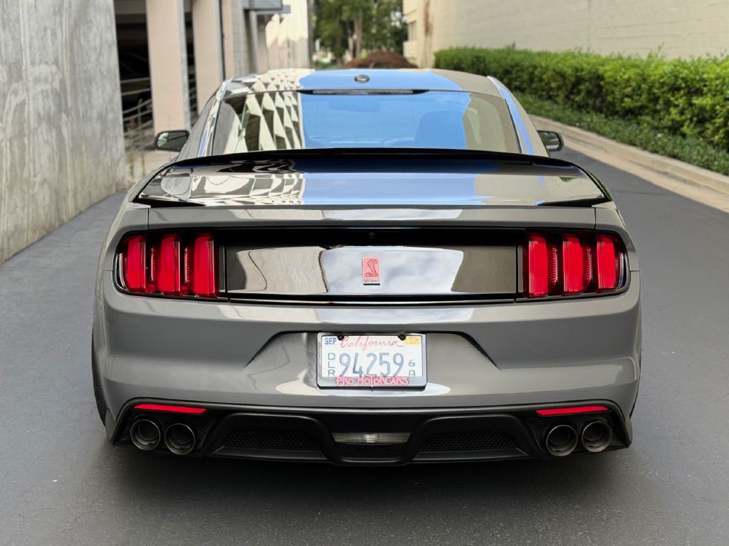 2018 Ford Mustang Image 22