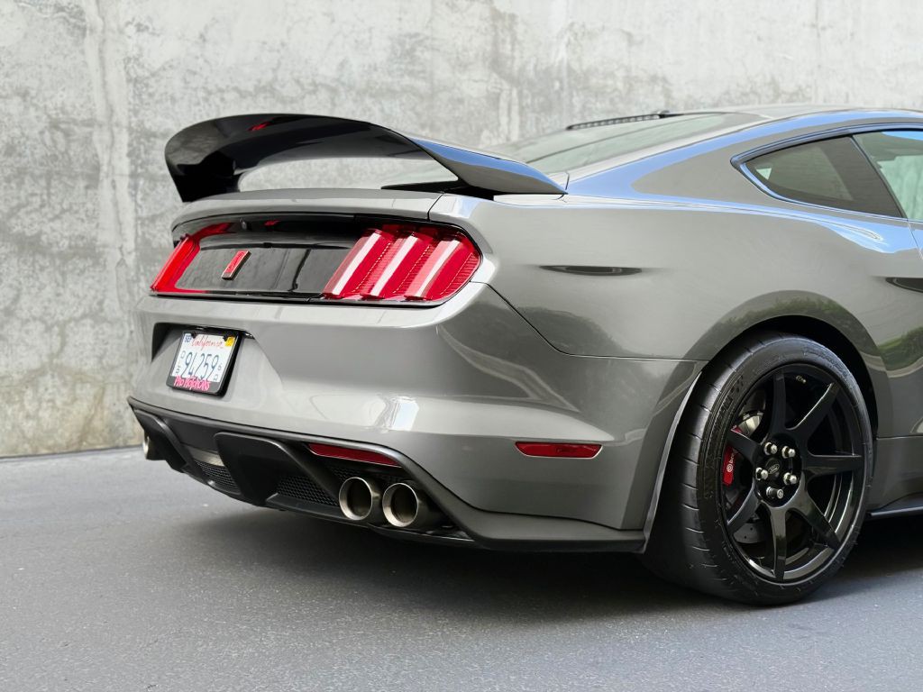 2018 Ford Mustang Image 24