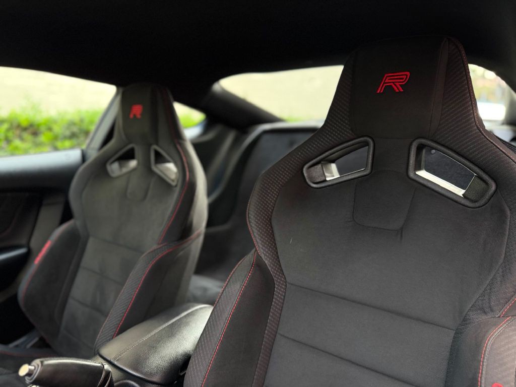 2018 Ford Mustang Image 32