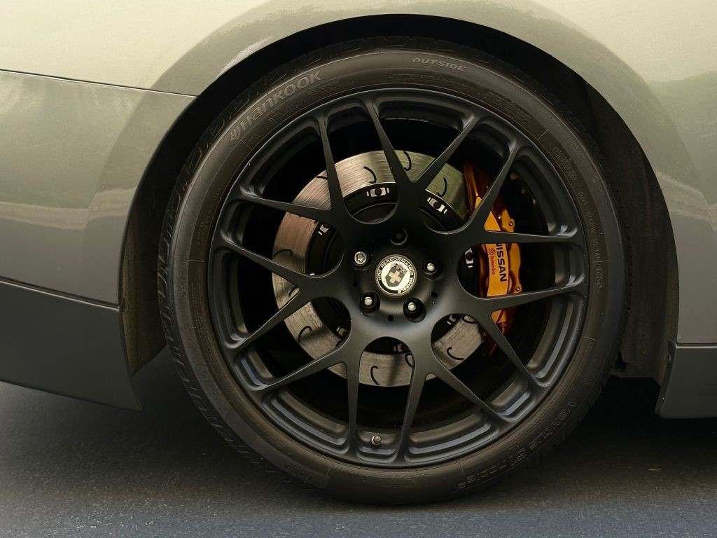 2010 Nissan GT-R Image 24