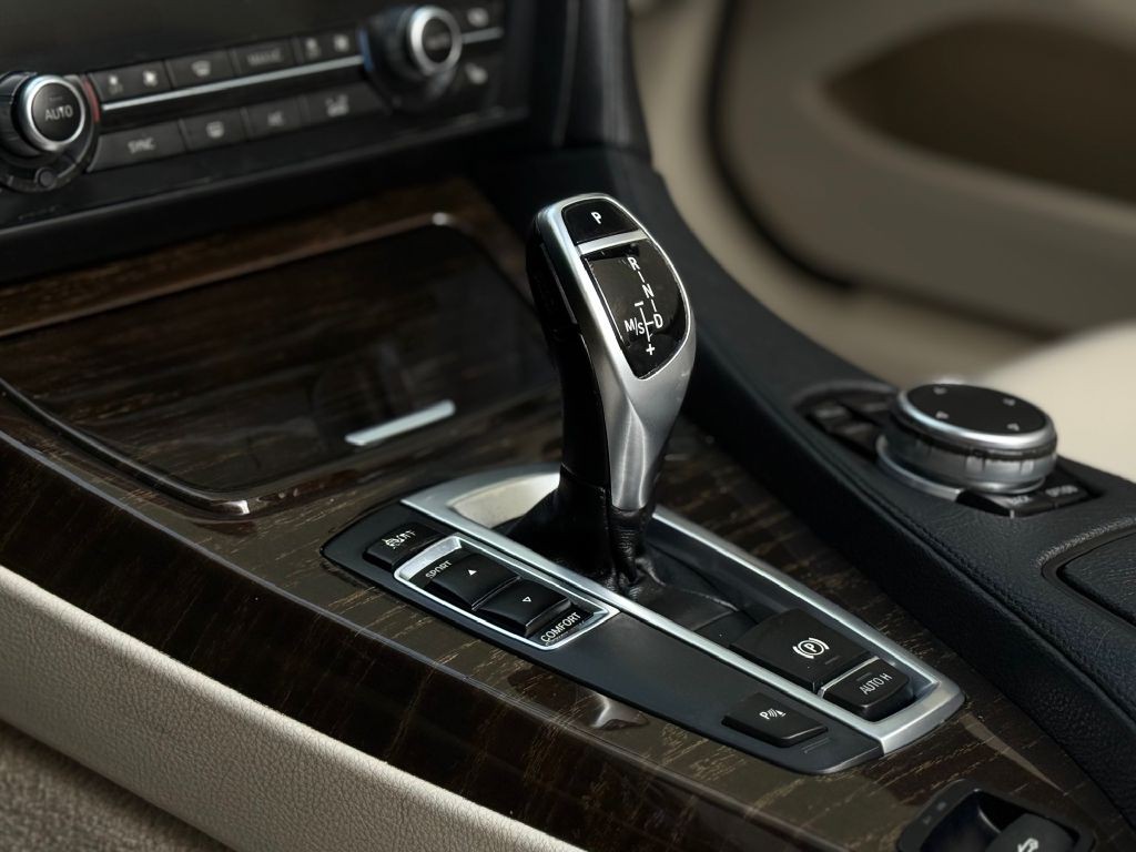 2015 BMW 6 Series Image 29