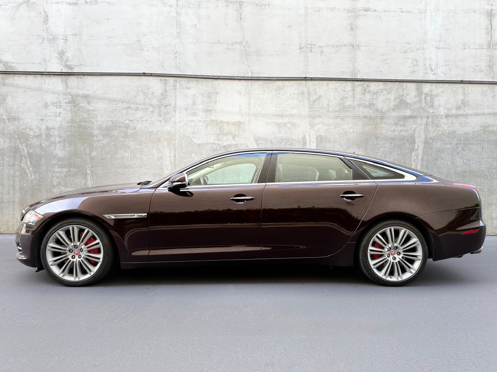 2011 Jaguar XJ Image 5