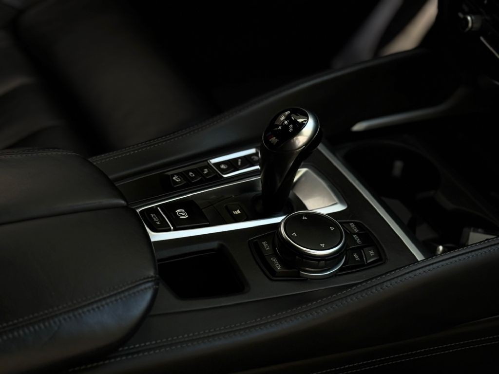 2016 BMW X5 Image 36