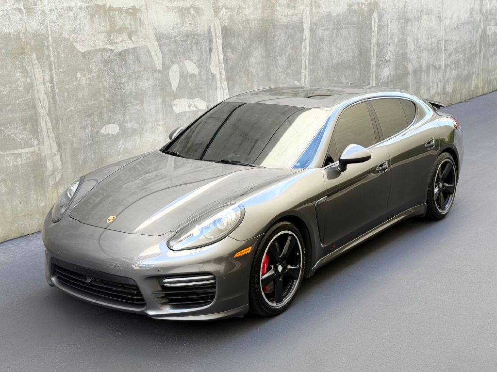 2014 Porsche Panamera Image 2