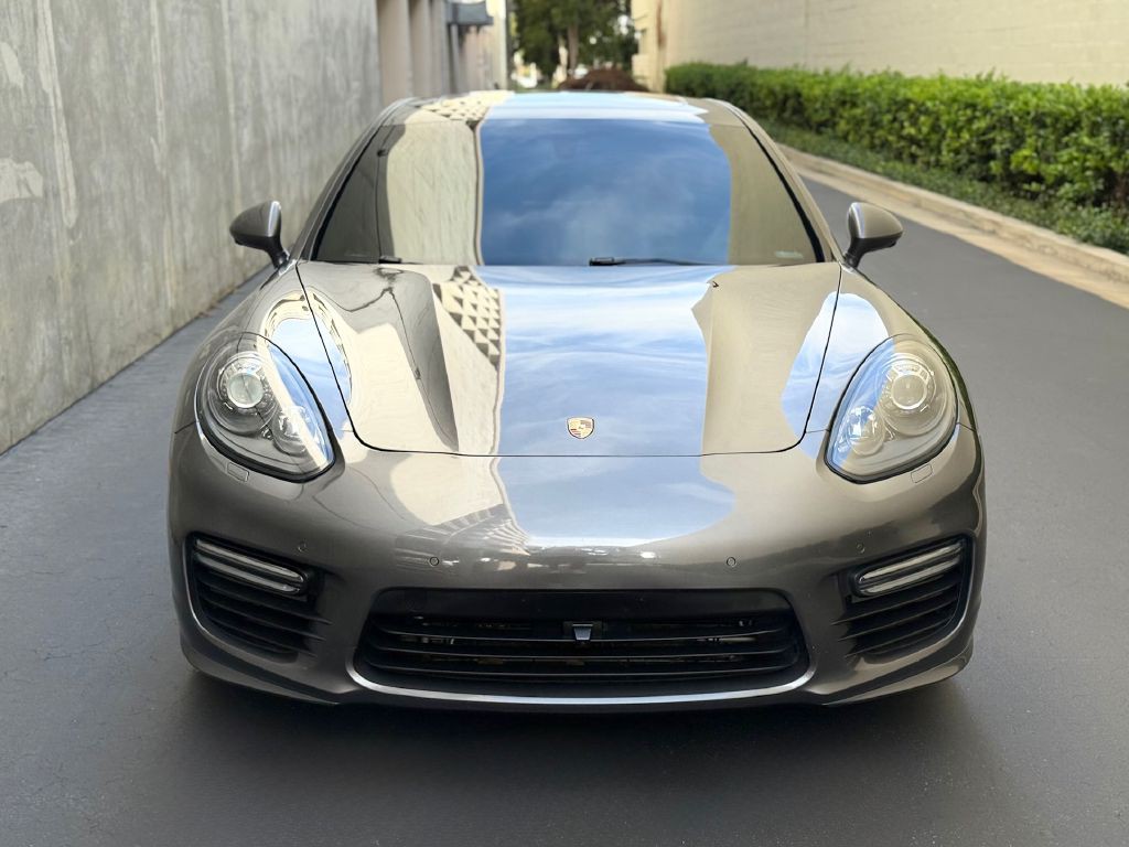 2014 Porsche Panamera Image 3