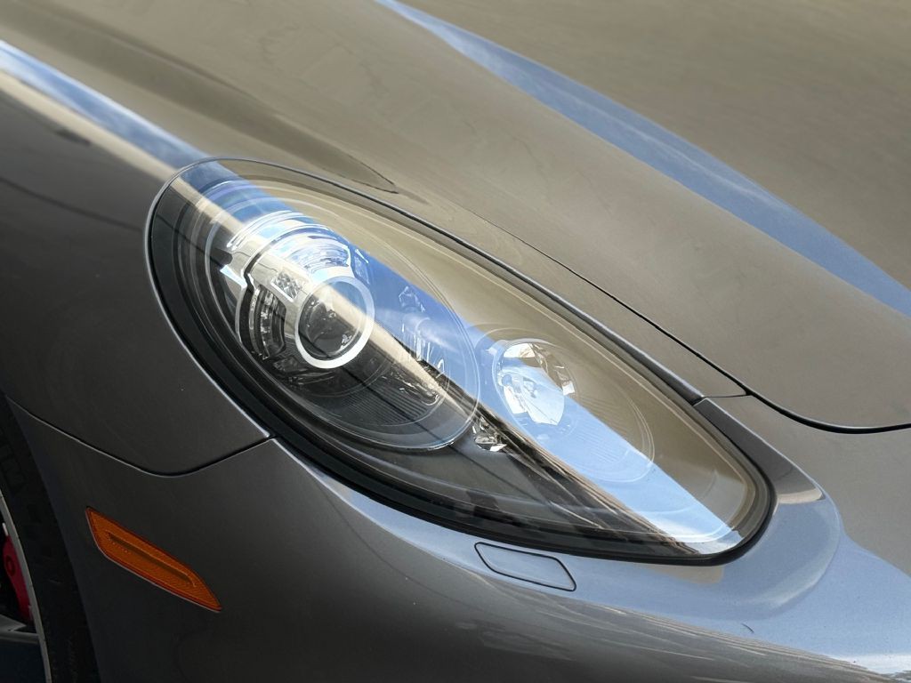 2014 Porsche Panamera Image 14