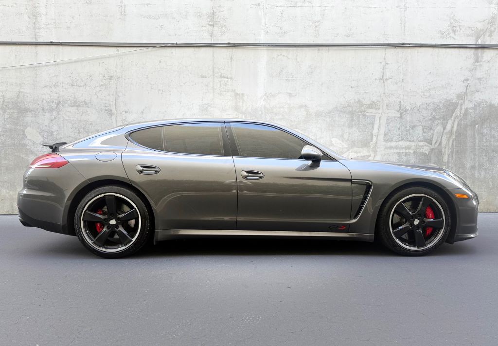 2014 Porsche Panamera Image 19