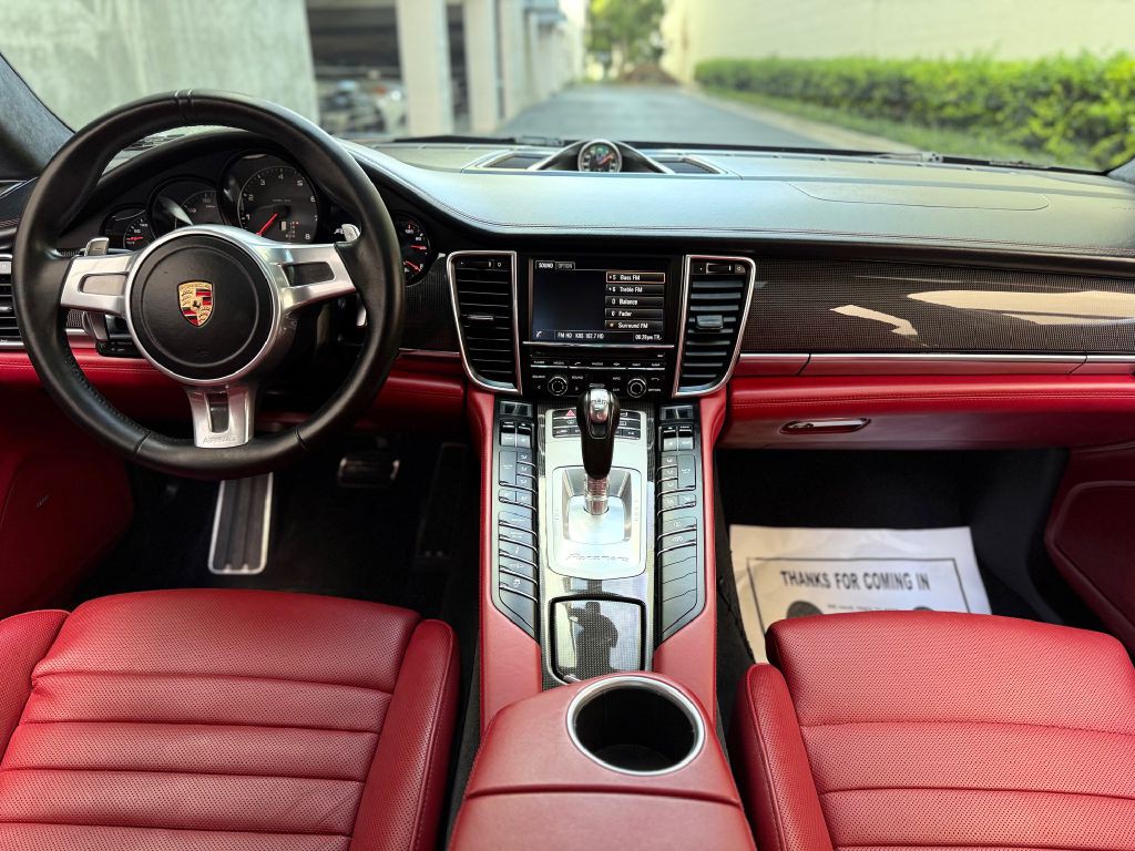 2014 Porsche Panamera Image 41