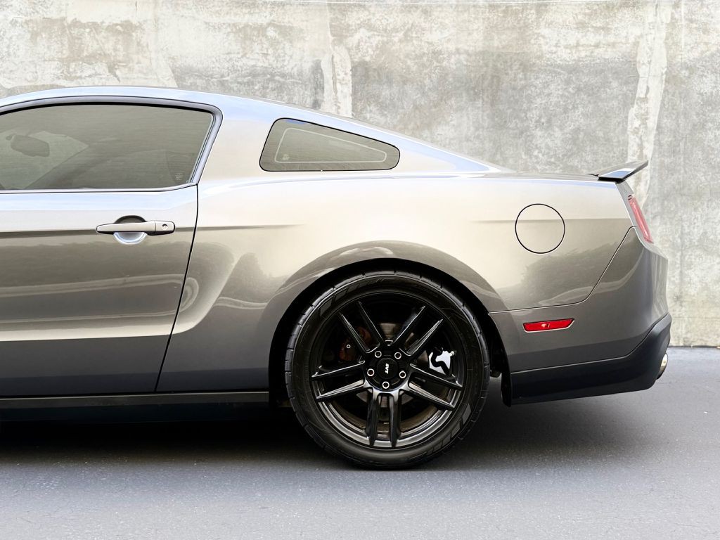 2011 Ford Mustang Image 6