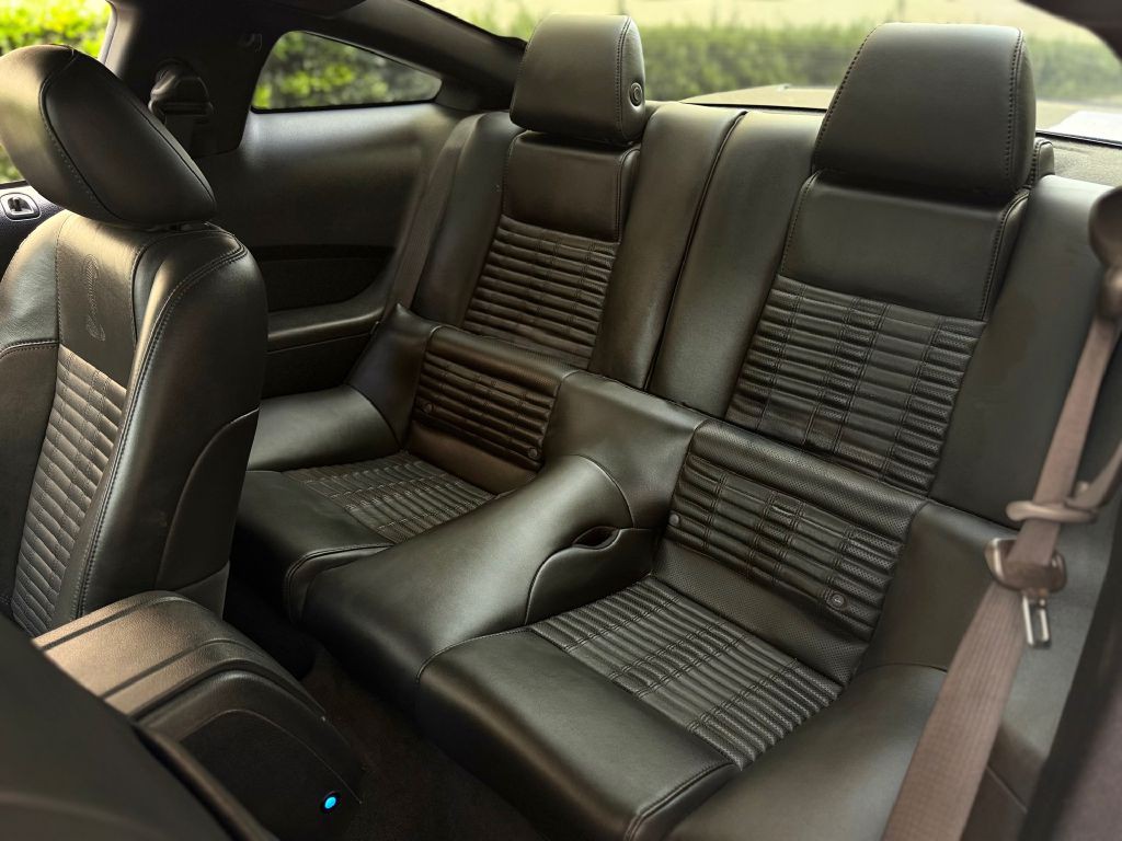 2011 Ford Mustang Image 31