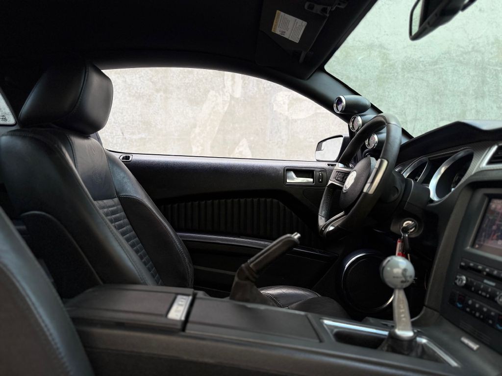 2011 Ford Mustang Image 35