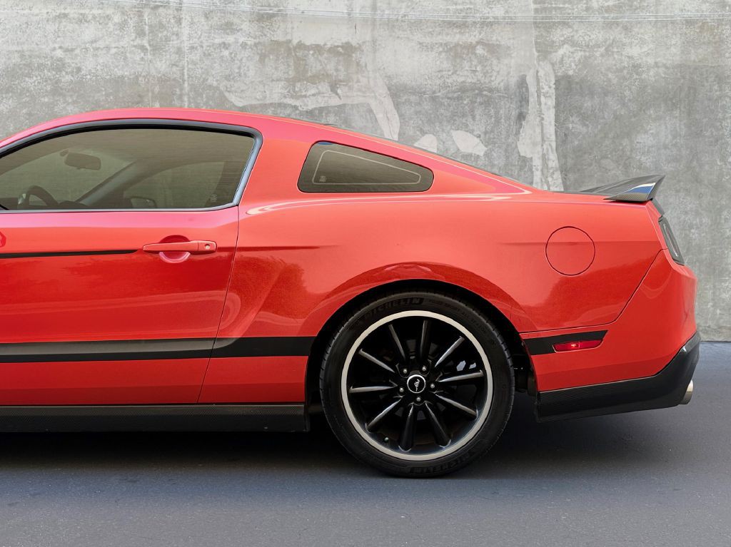2012 Ford Mustang Image 11