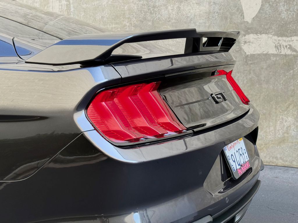 2022 Ford Mustang Image 9
