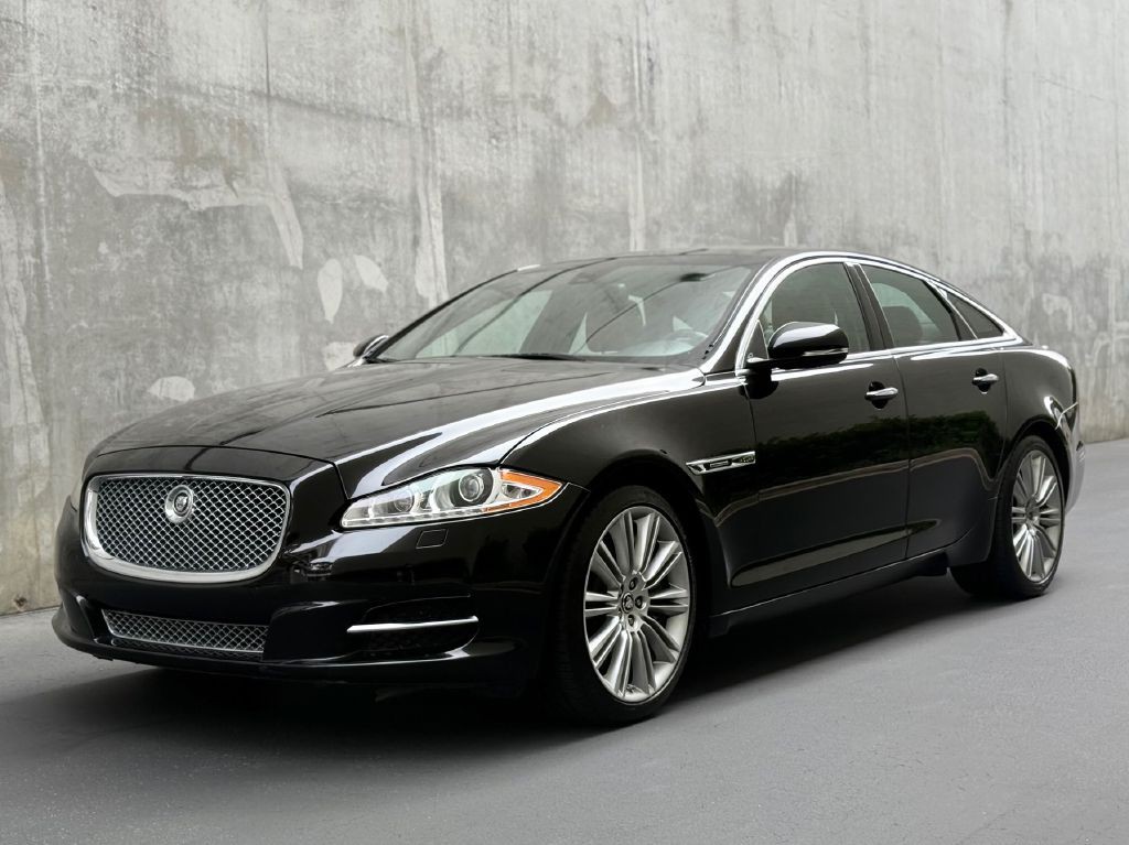 2011 Jaguar XJ Image 1