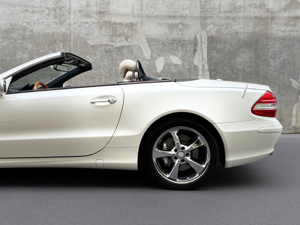 2008 Mercedes-Benz SL-Class Image 7