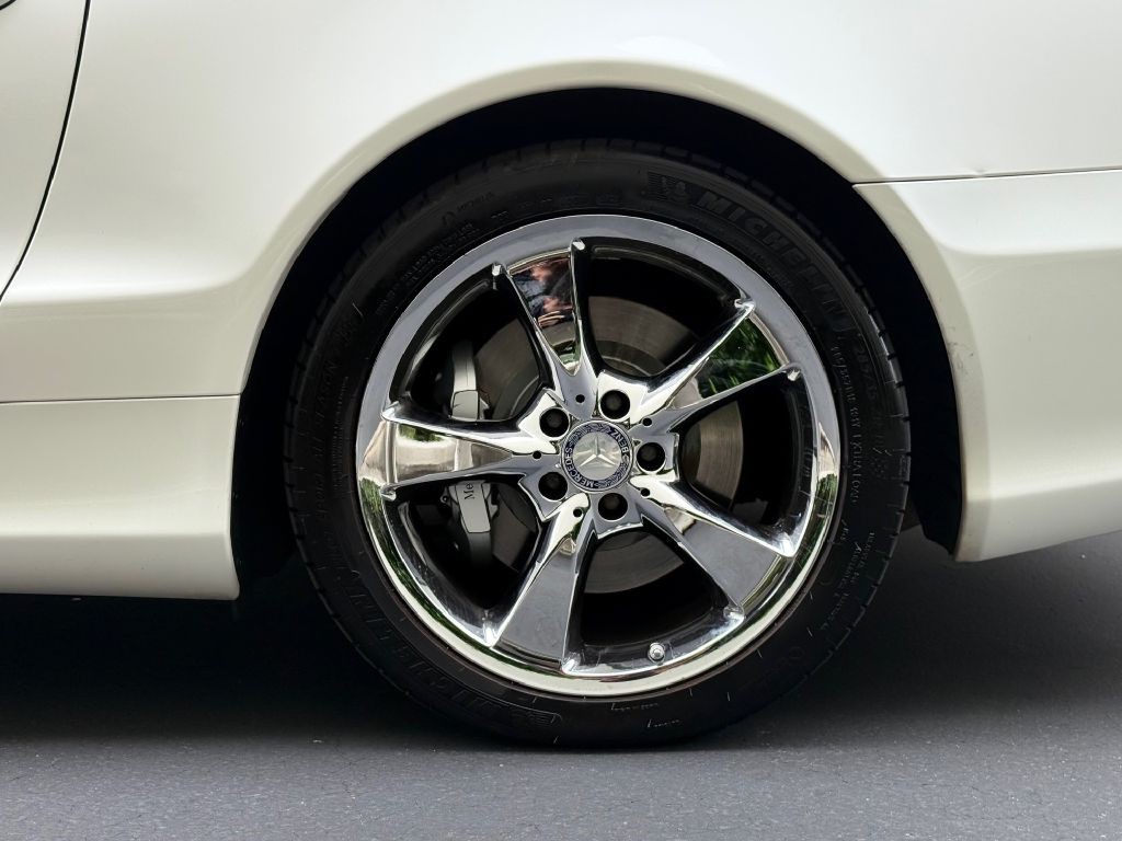 2008 Mercedes-Benz SL-Class Image 10