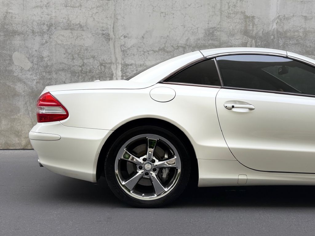2008 Mercedes-Benz SL-Class Image 23