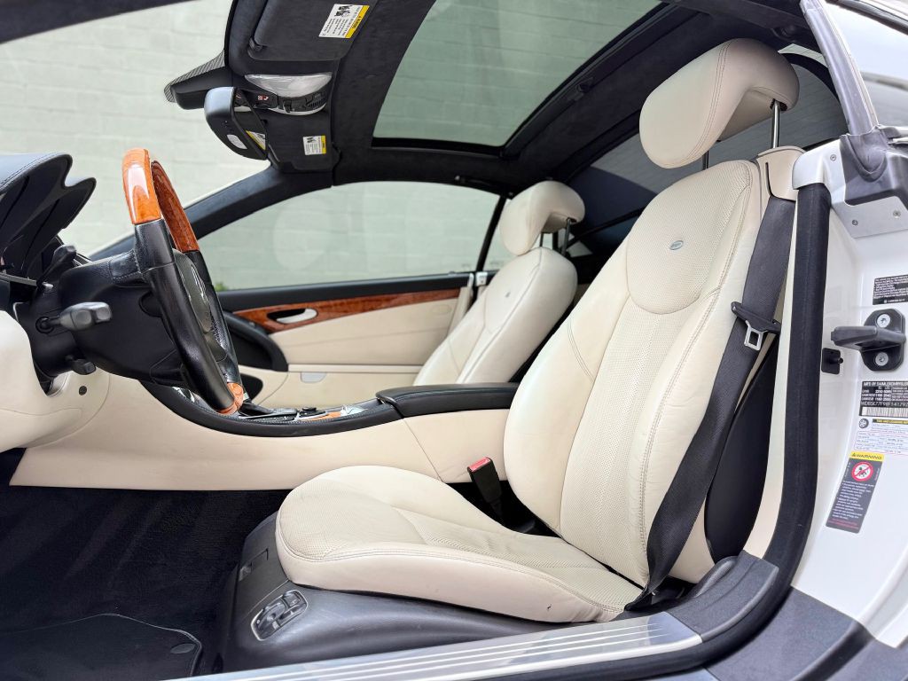 2008 Mercedes-Benz SL-Class Image 27