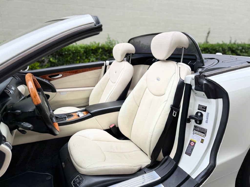 2008 Mercedes-Benz SL-Class Image 28