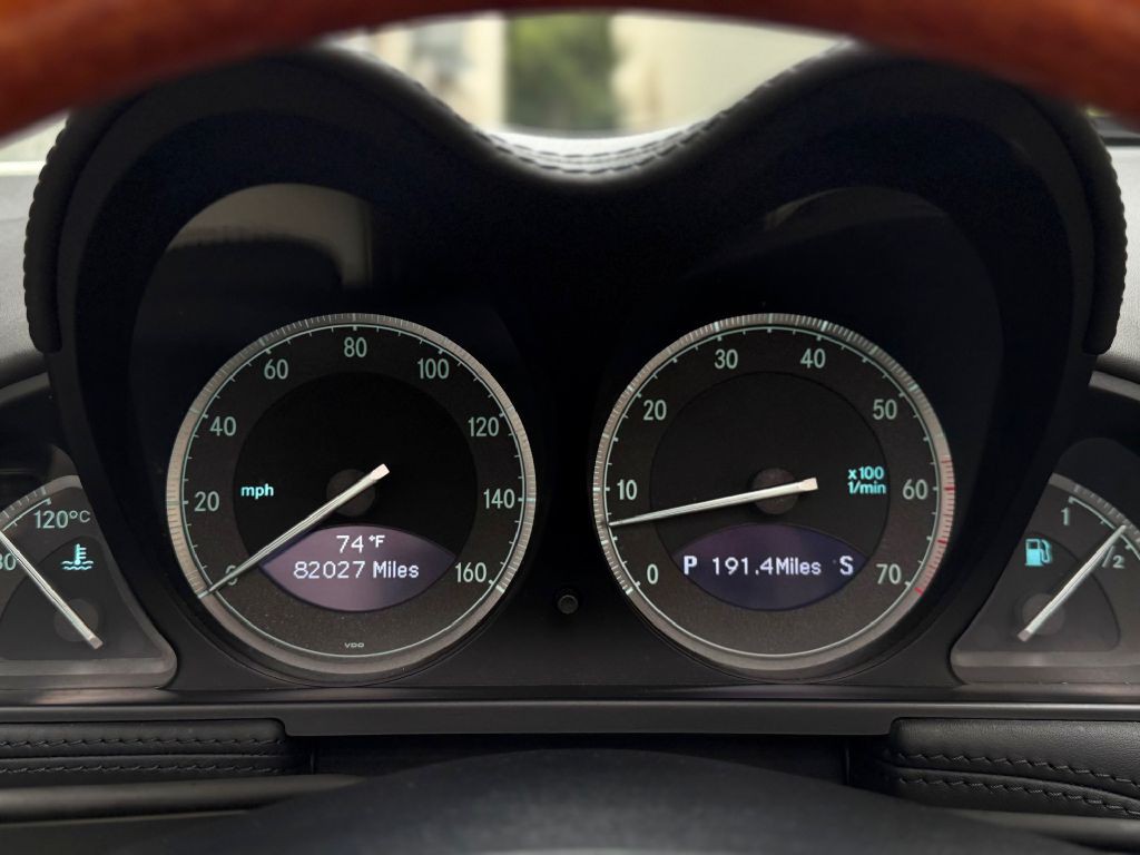 2008 Mercedes-Benz SL-Class Image 32