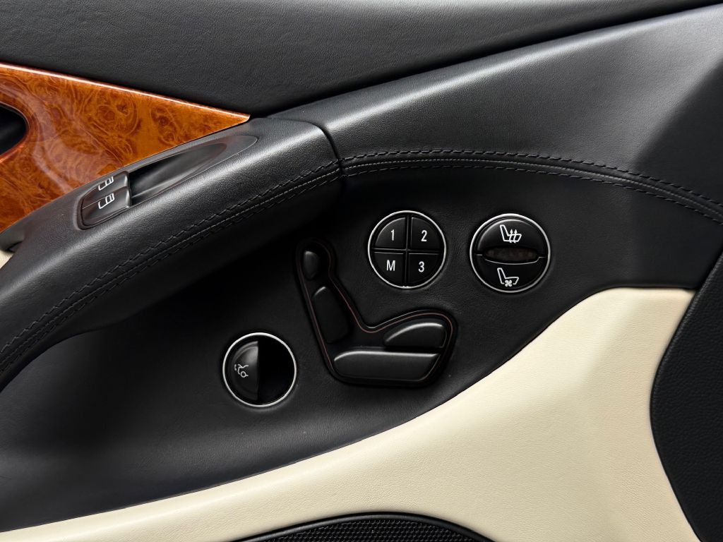 2008 Mercedes-Benz SL-Class Image 33