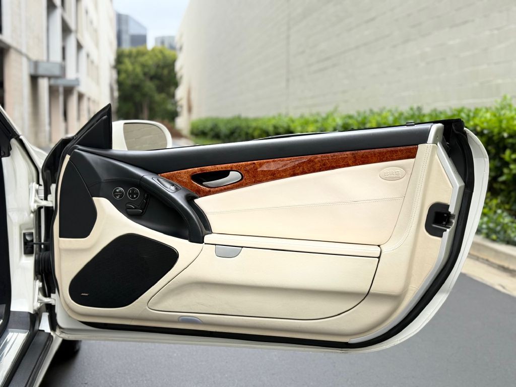 2008 Mercedes-Benz SL-Class Image 35