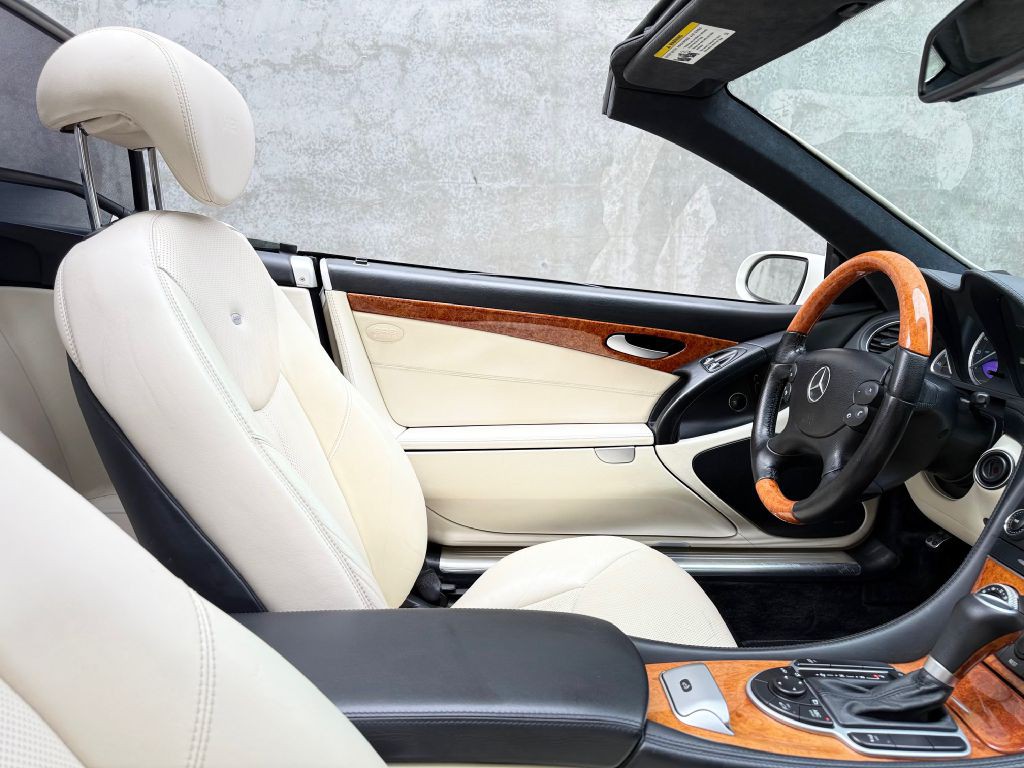 2008 Mercedes-Benz SL-Class Image 39