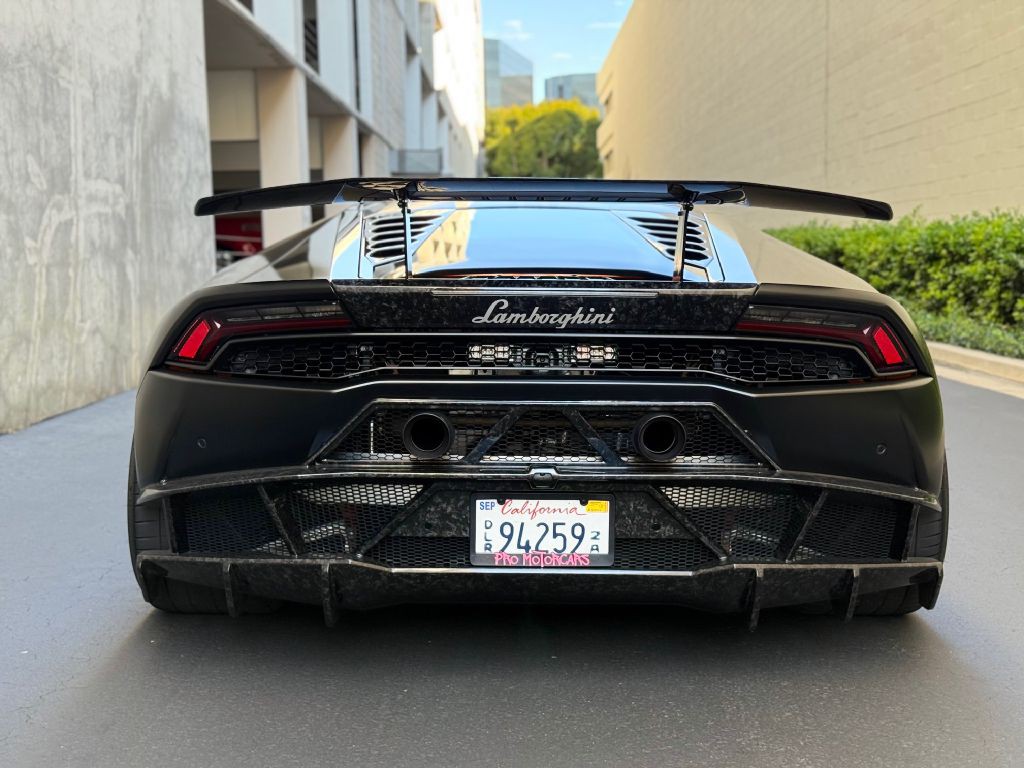 2019 Lamborghini Huracan Image 30