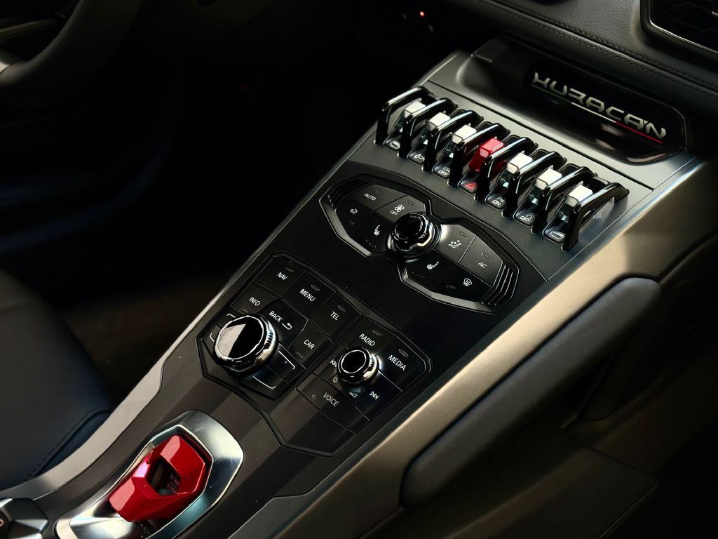 2019 Lamborghini Huracan Image 45