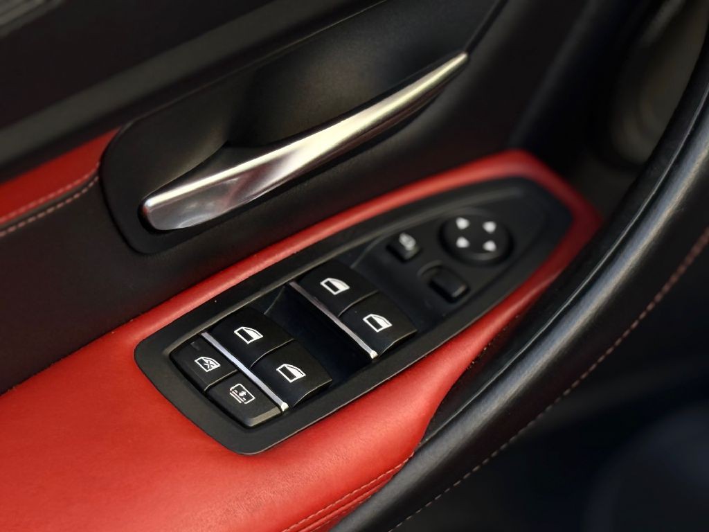 2016 BMW M3 Image 19