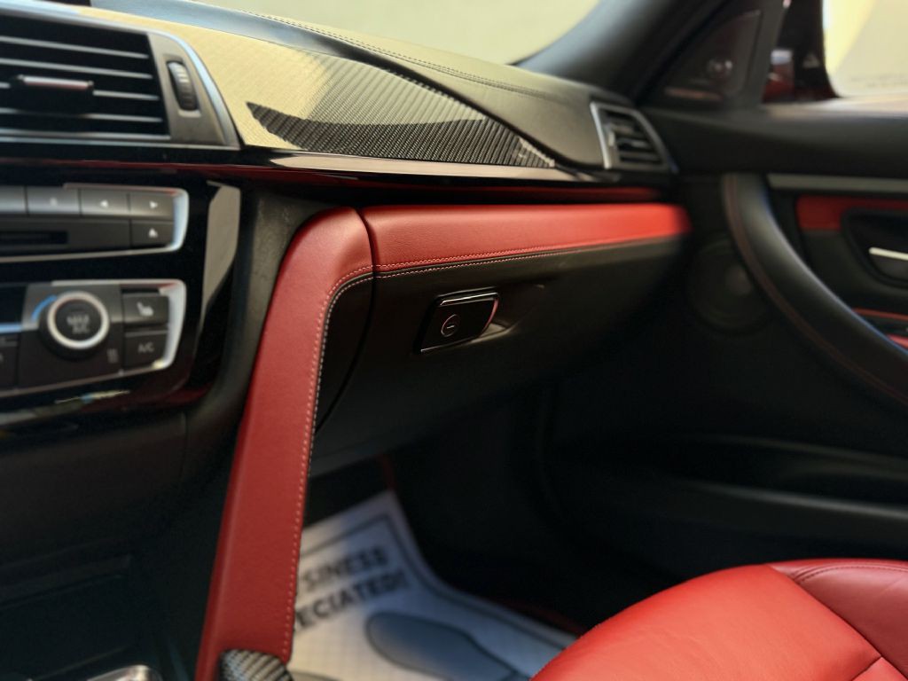 2016 BMW M3 Image 35