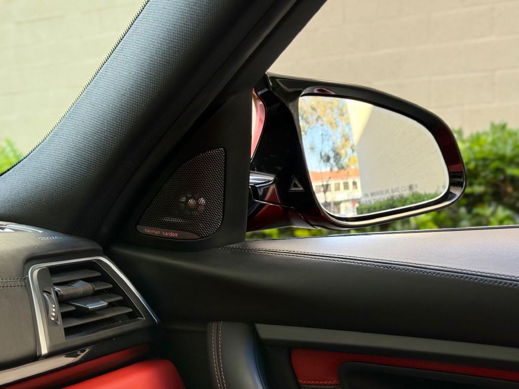 2016 BMW M3 Image 36