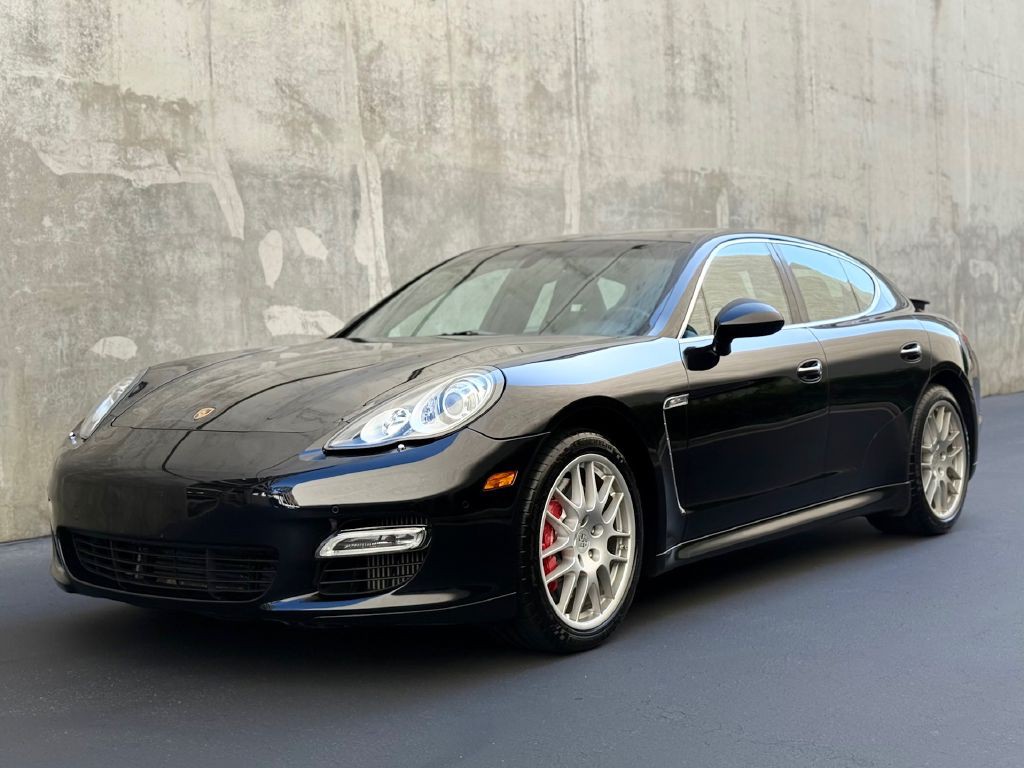 2010 Porsche Panamera Image 1