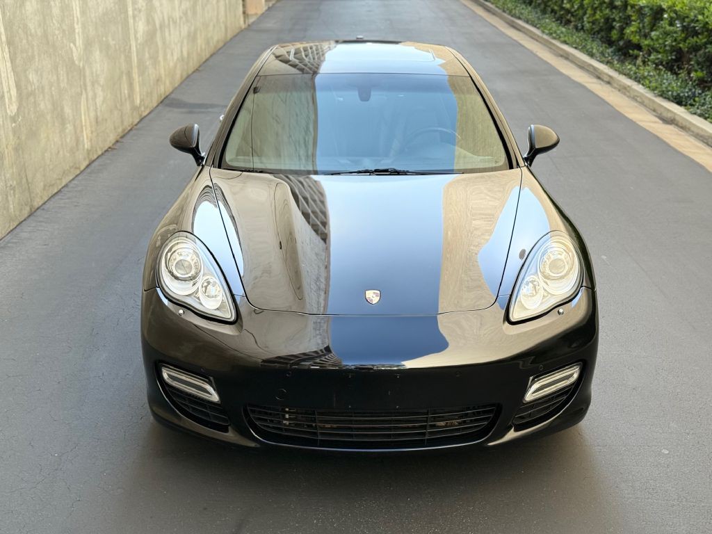 2010 Porsche Panamera Image 4