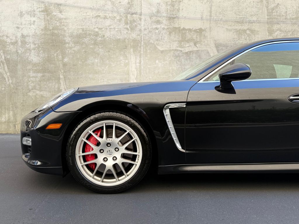 2010 Porsche Panamera Image 6