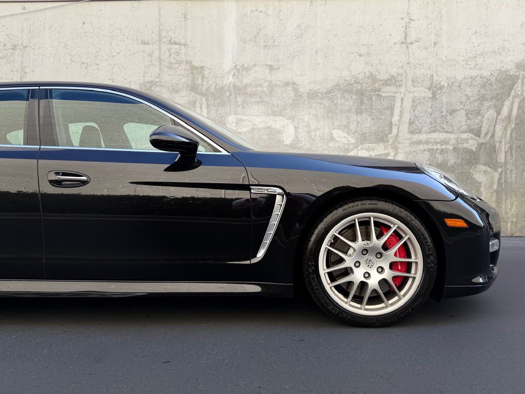 2010 Porsche Panamera Image 16