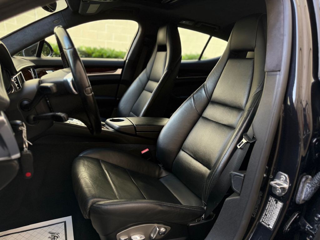 2010 Porsche Panamera Image 20