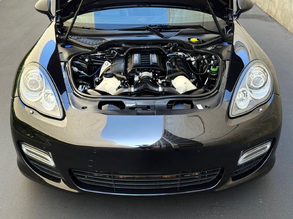 2010 Porsche Panamera Image 35