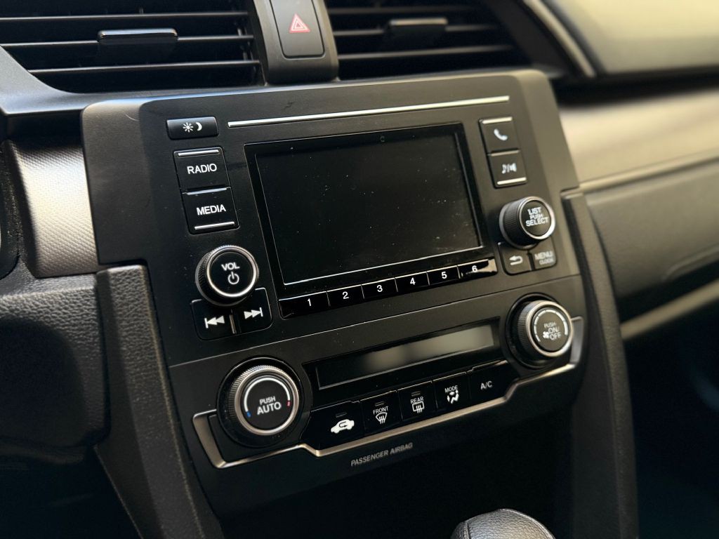 2017 Honda Civic Image 24