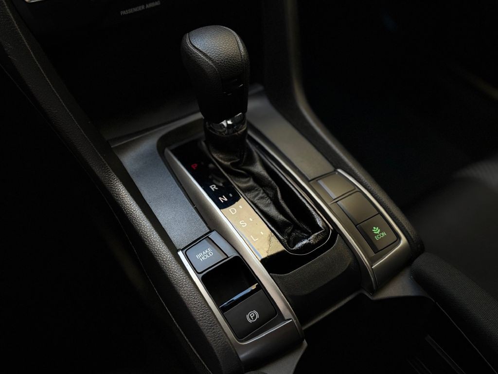2017 Honda Civic Image 25